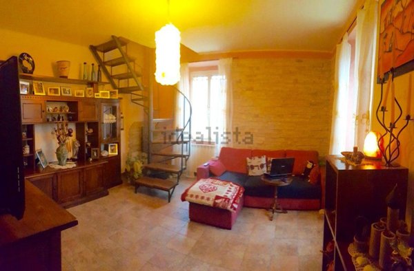 casa indipendente in vendita a Massa in zona Mirteto