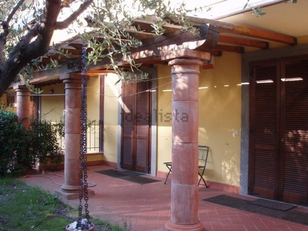 appartamento in vendita a Massa in zona Marina di Massa