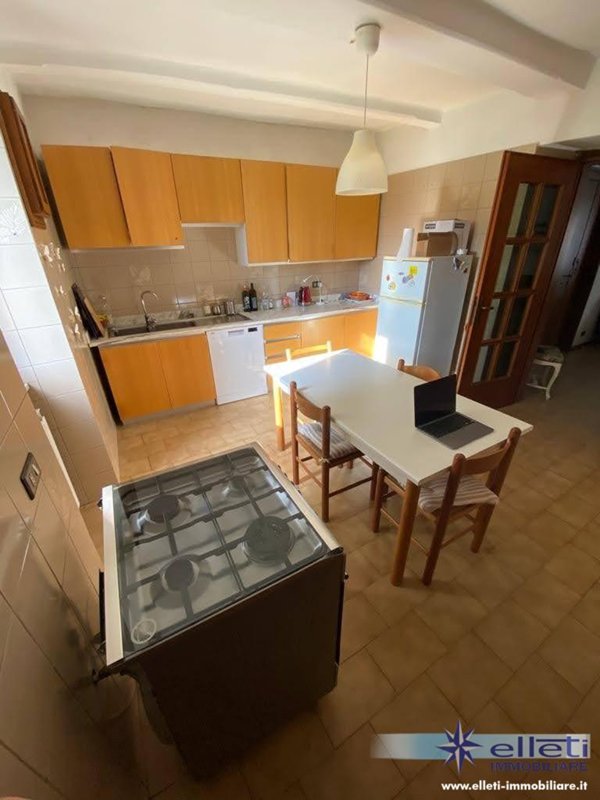 appartamento in vendita a Massa in zona Castagnola