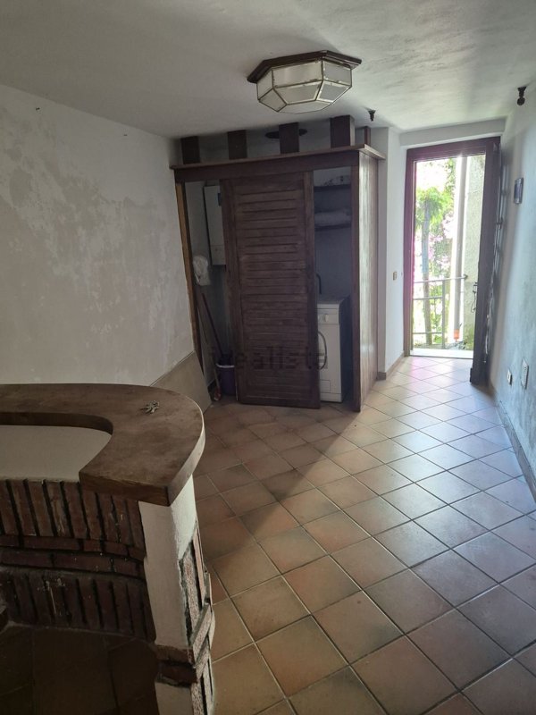 appartamento in vendita a Massa in zona Marina di Massa