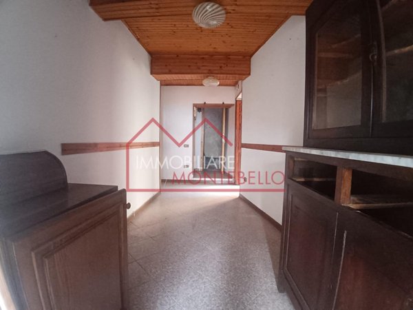 casa indipendente in vendita a Massa in zona Marina di Massa