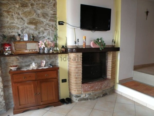 pentavano in vendita a Massa