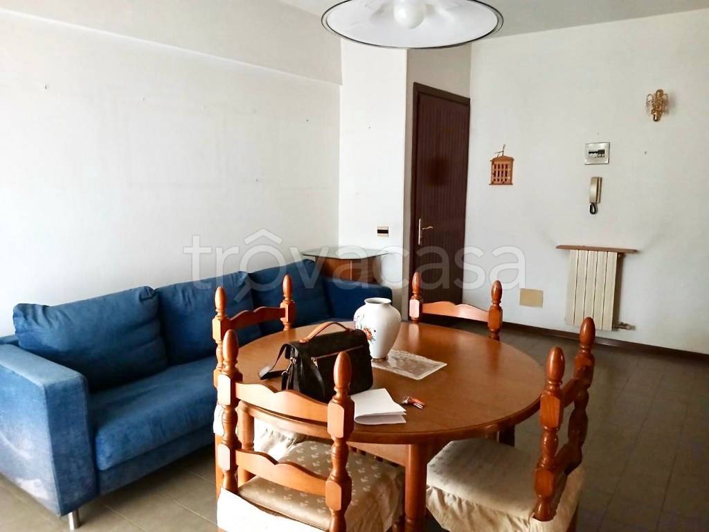 appartamento in vendita a Massa in zona Castagnola