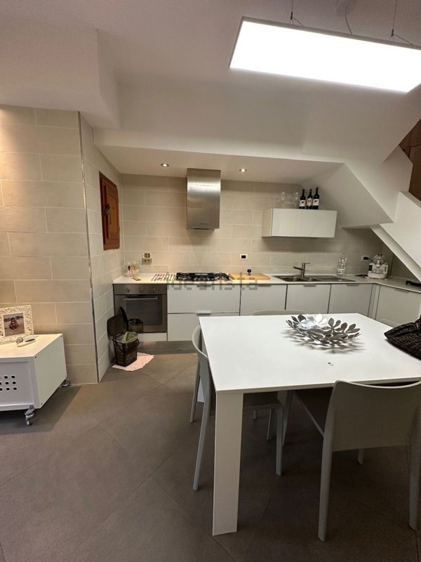 casa indipendente in vendita a Massa in zona Marina dei Ronchi