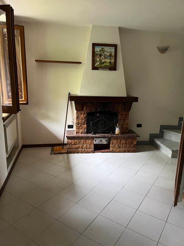 casa indipendente in vendita a Massa in zona Centro Storico