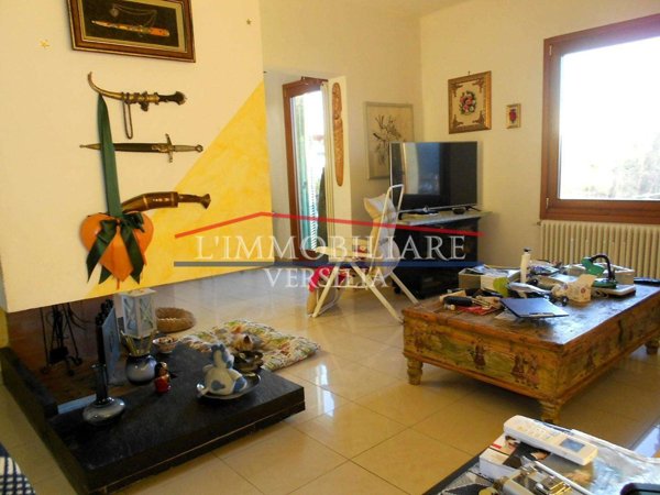 casa indipendente in vendita a Massa