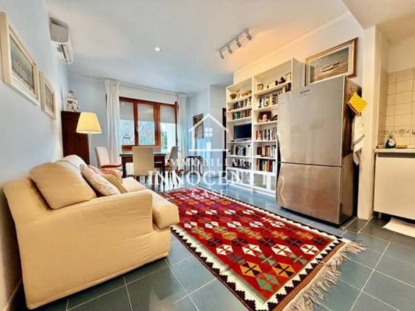 appartamento in vendita a Massa in zona Poveromo