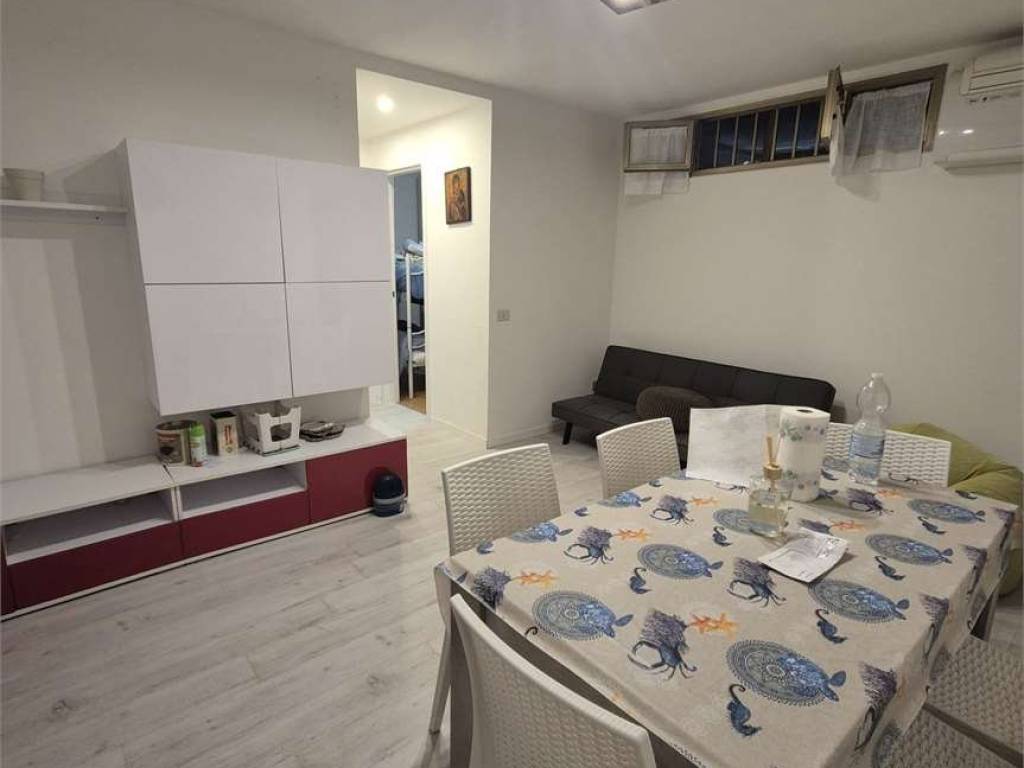 appartamento in vendita a Massa in zona Marina di Massa