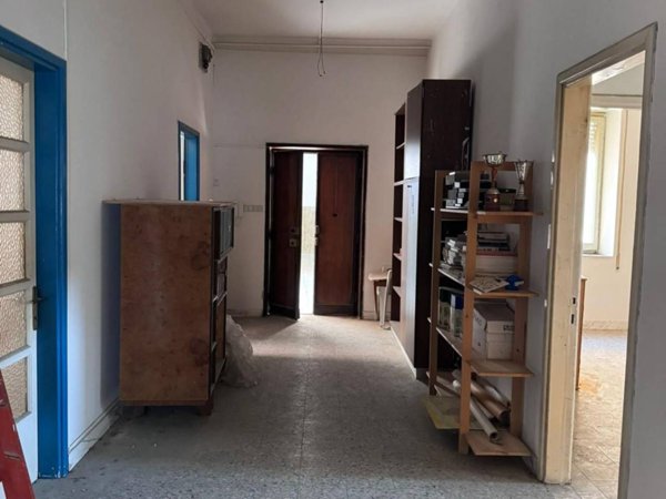 appartamento in vendita a Massa in zona Centro Storico