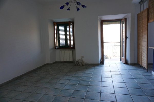 appartamento in vendita a Massa in zona Pariana