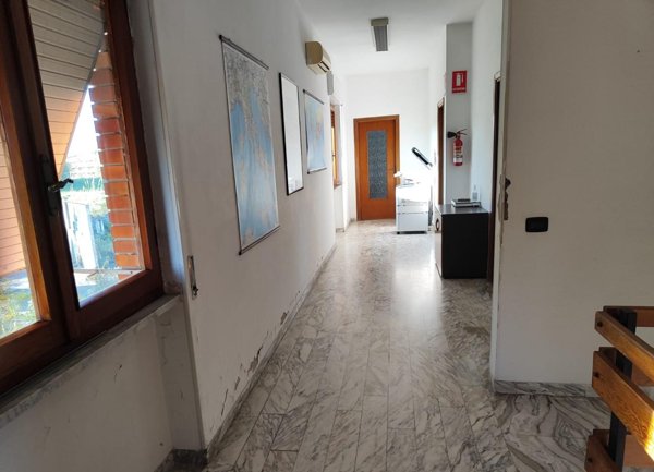 capannone in vendita a Massa