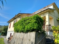 casa indipendente in vendita a Massa in zona Romagnano
