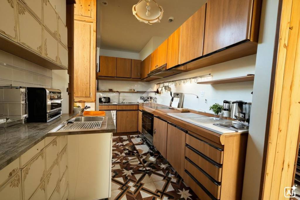 casa indipendente in vendita a Massa in zona Quercioli