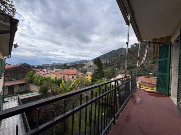 appartamento in vendita a Massa in zona Centro Storico