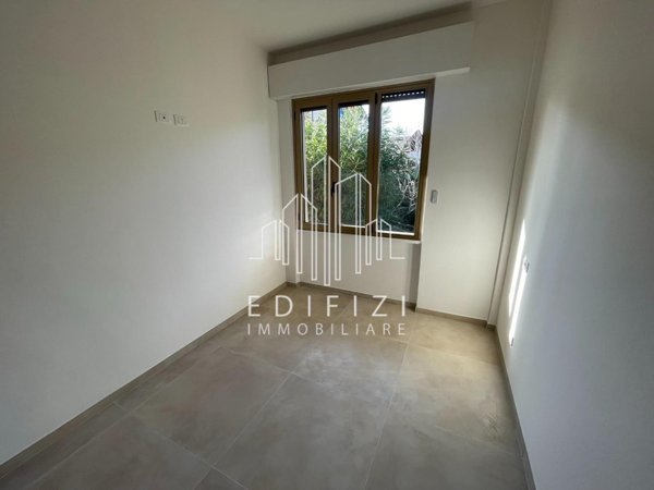 appartamento in vendita a Massa in zona Marina dei Ronchi