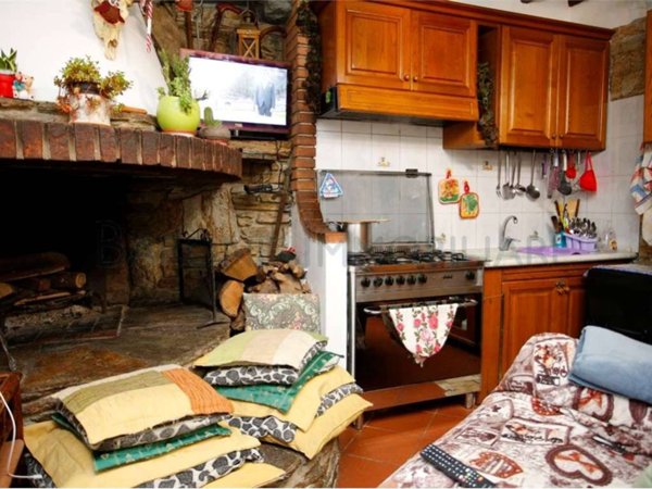 appartamento in vendita a Massa in zona Altagnana