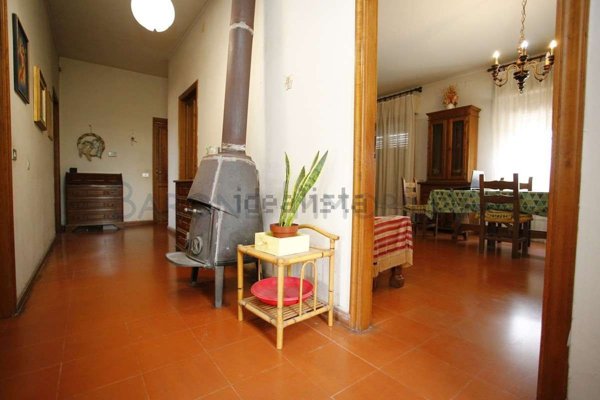 appartamento in vendita a Massa in zona Quercioli