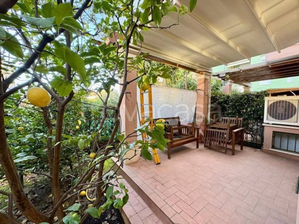 casa indipendente in vendita a Massa in zona Centro Storico