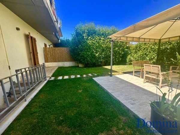 appartamento in vendita a Massa in zona Centro Storico