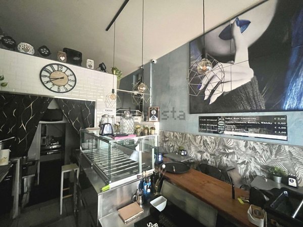 negozio in vendita a Massa in zona Centro Storico