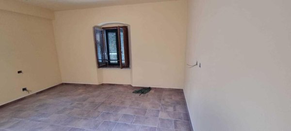 casa indipendente in vendita a Massa in zona Canevara