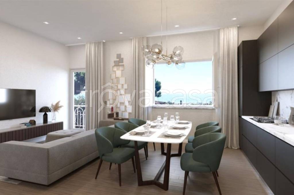 appartamento in vendita a Massa in zona Marina dei Ronchi