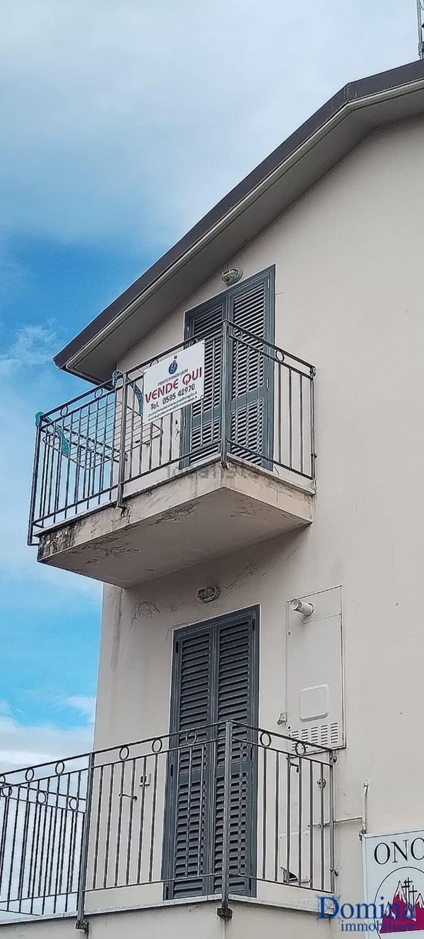 appartamento in vendita a Massa in zona Centro Storico