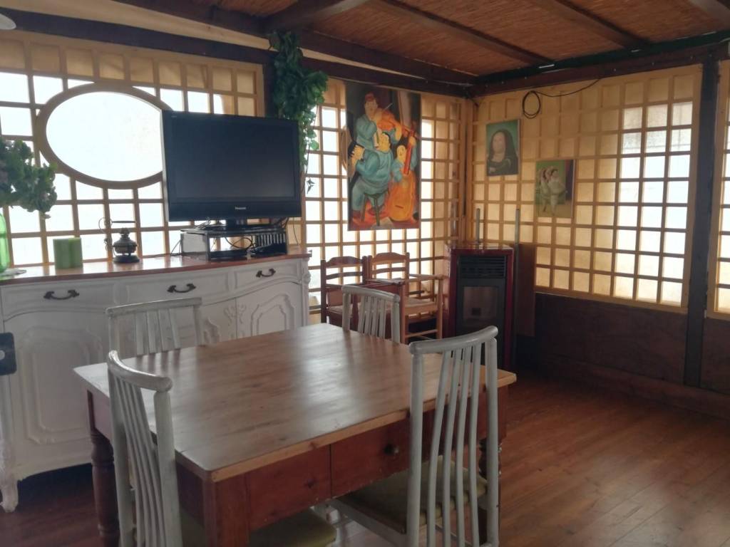 negozio in vendita a Massa in zona Marina di Massa