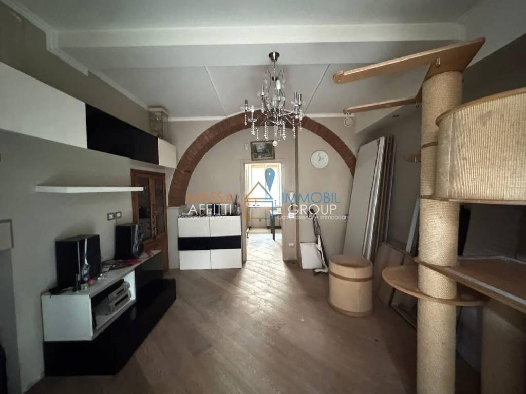 casa indipendente in vendita a Massa in zona Centro Storico