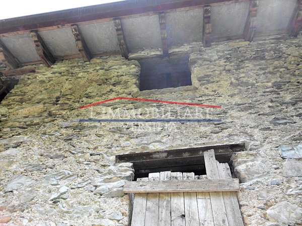 casa indipendente in vendita a Massa in zona Resceto