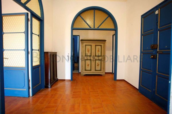 appartamento in vendita a Massa in zona Centro Storico