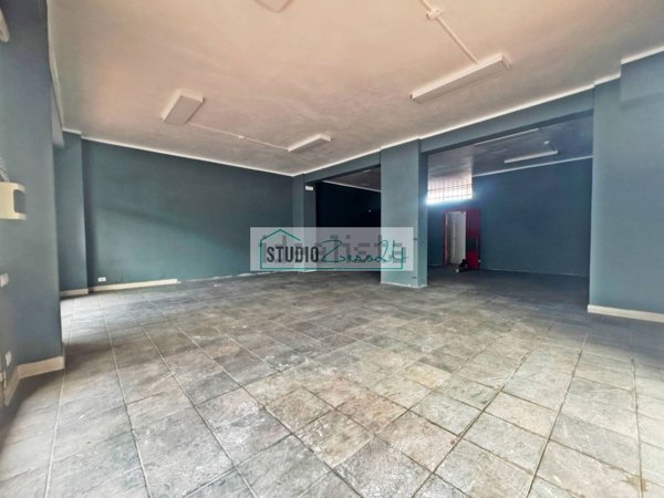 locale commerciale in vendita a Massa in zona Centro Storico