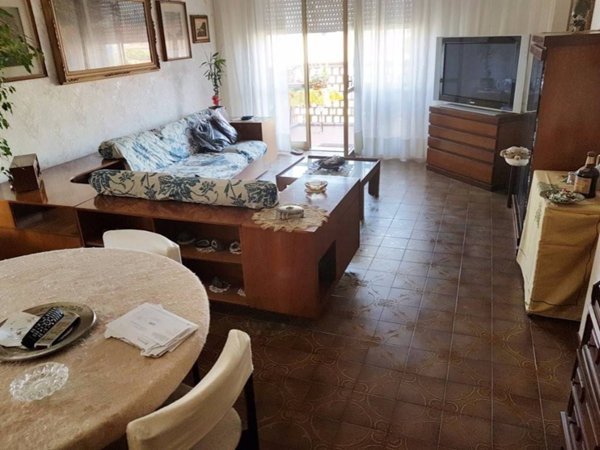 appartamento in vendita a Massa in zona Marina di Massa