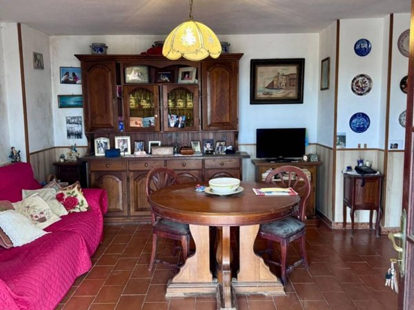 casa indipendente in vendita a Massa in zona Centro Storico