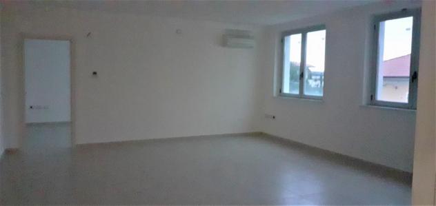 ufficio in vendita a Massa