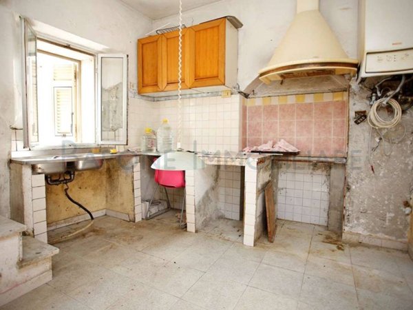 casa indipendente in vendita a Massa in zona Centro Storico