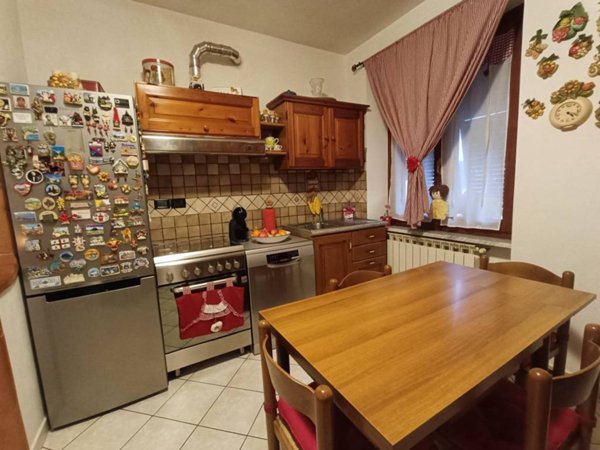 appartamento in vendita a Massa in zona Centro Storico