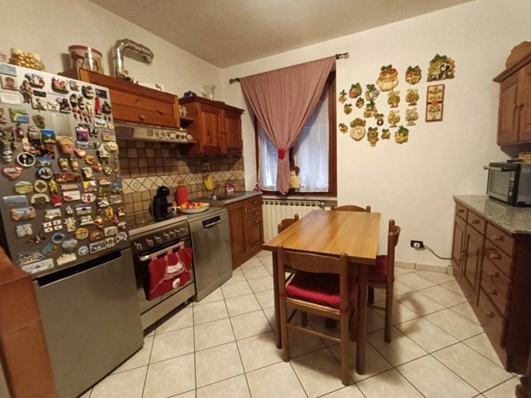 appartamento in vendita a Massa in zona Centro Storico