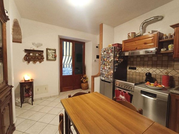 appartamento in vendita a Massa in zona Centro Storico