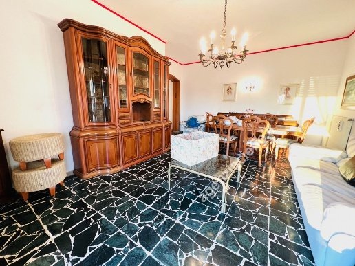 appartamento in vendita a Massa in zona Centro Storico