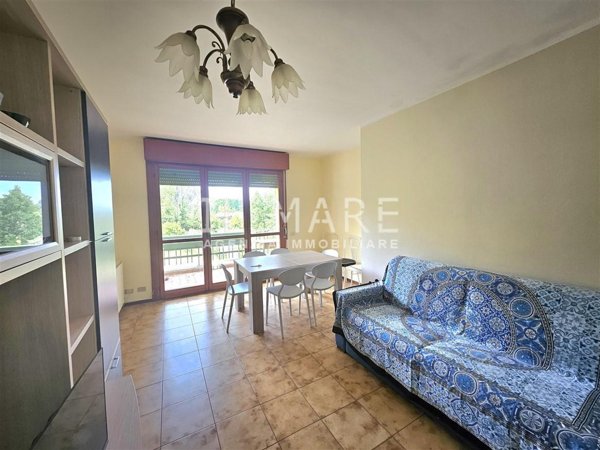 appartamento in vendita a Massa in zona Marina dei Ronchi