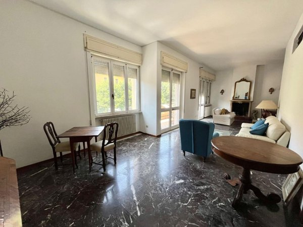 appartamento in vendita a Massa in zona Centro Storico