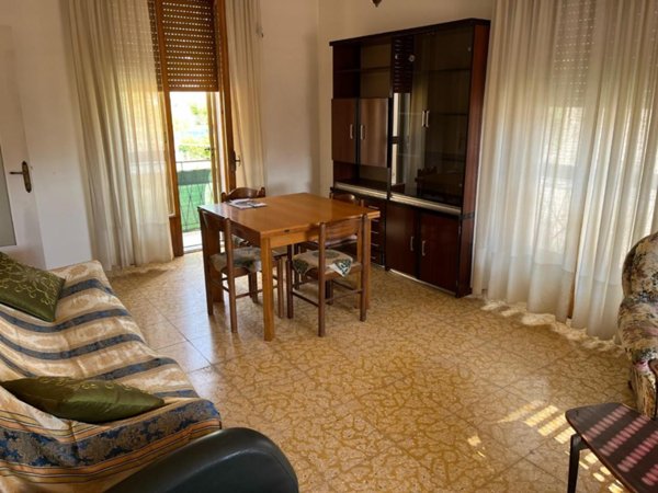 appartamento in vendita a Massa in zona Borgo del Ponte