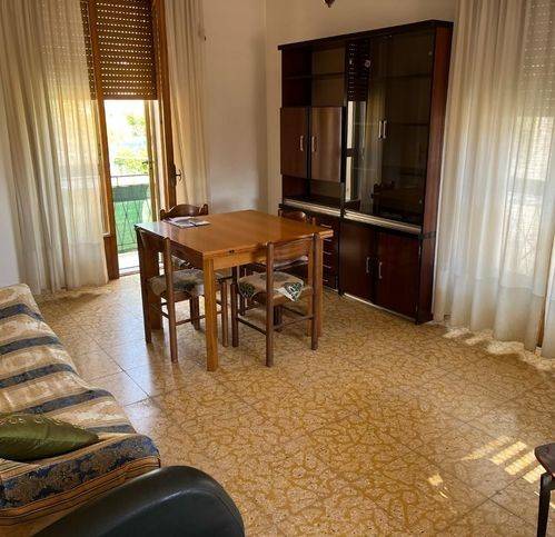 appartamento in vendita a Massa in zona Borgo del Ponte