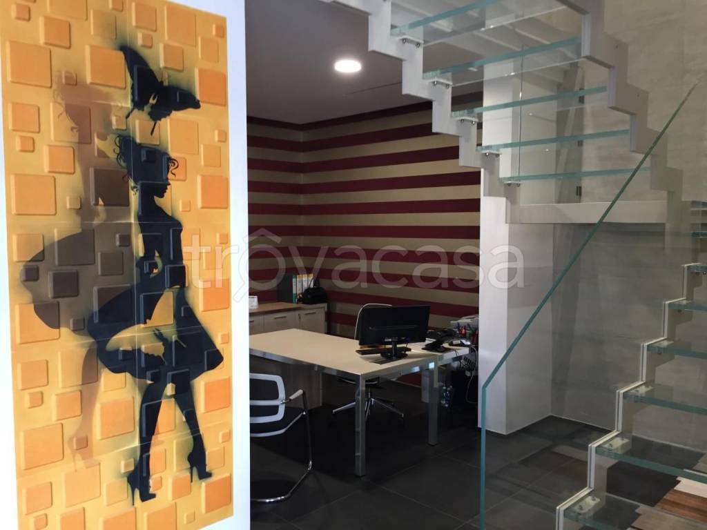 appartamento in vendita a Massa in zona Centro Storico