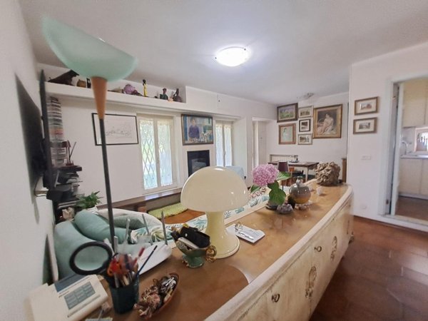 casa indipendente in vendita a Massa in zona Marina dei Ronchi