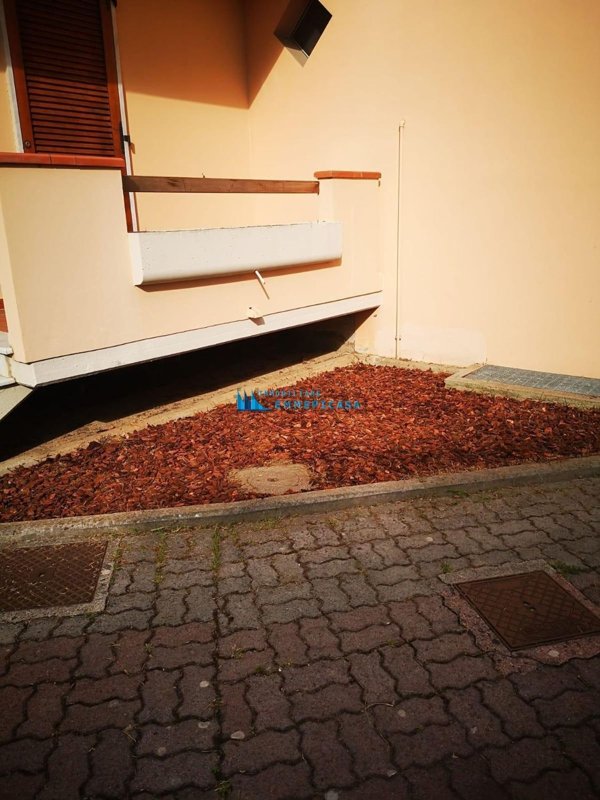 casa indipendente in vendita a Massa in zona Marina di Massa