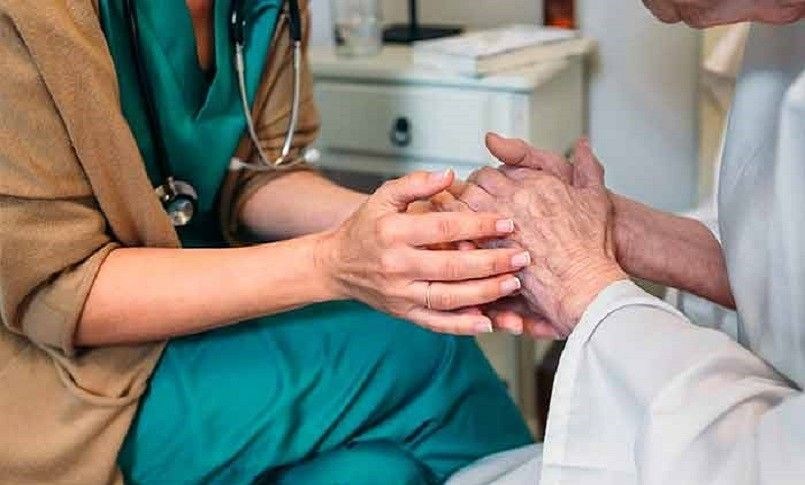 negozio in vendita a Massa