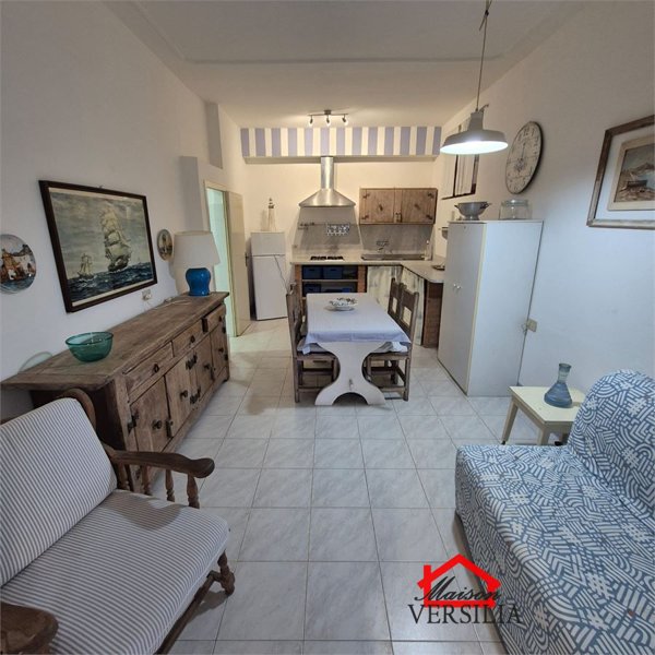 appartamento in vendita a Massa in zona Marina di Massa