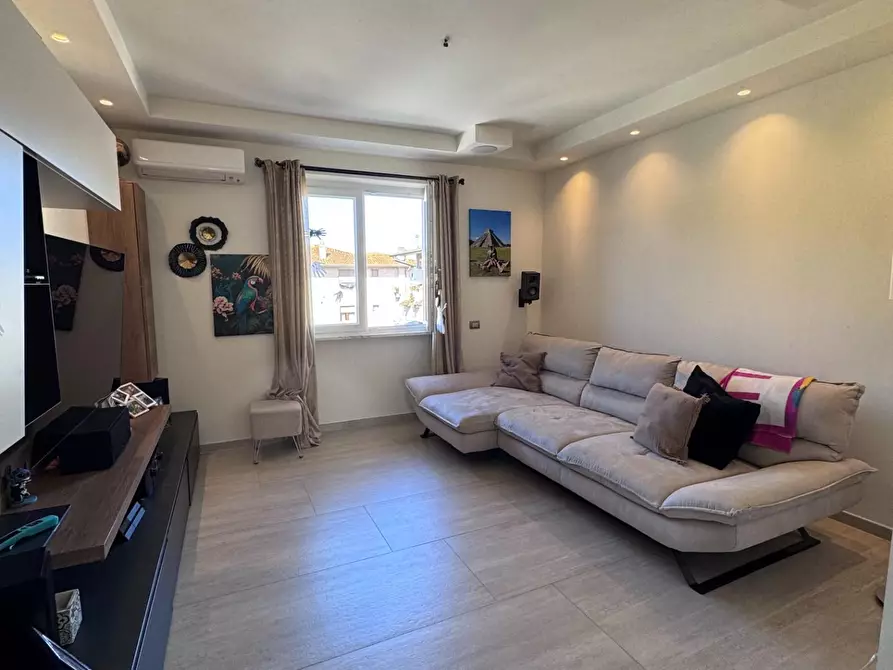 casa indipendente in vendita a Massa in zona Marina dei Ronchi